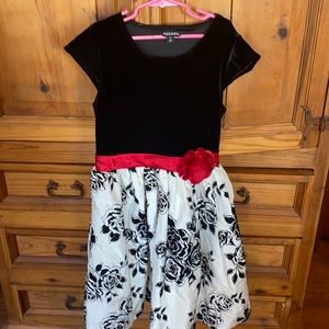 George holiday girls dress. Very cute